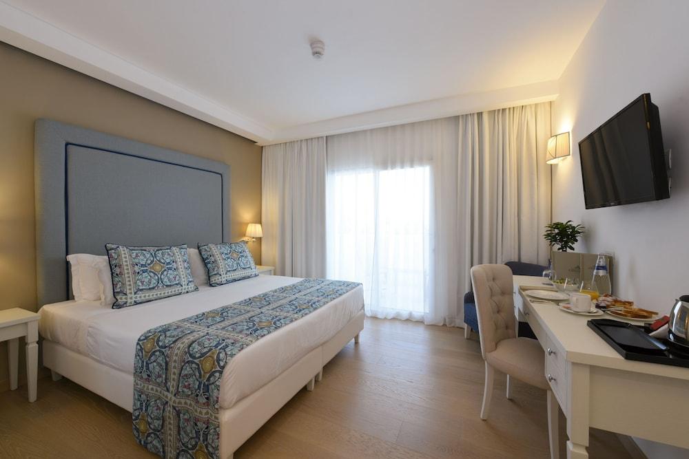 image 2 at Grand Hotel Cannigione by Monti Corru Cannigione Arzachena Olbia-Tempio 7021 Italy