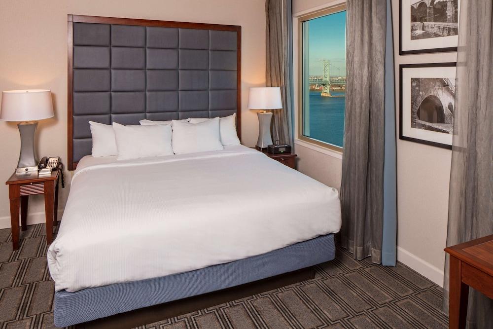 image 3 at Hilton Philadelphia at Penn's Landing by 201 S. Christopher Columbus Blvd Philadelphia PA Pennsylvania 19106 United States