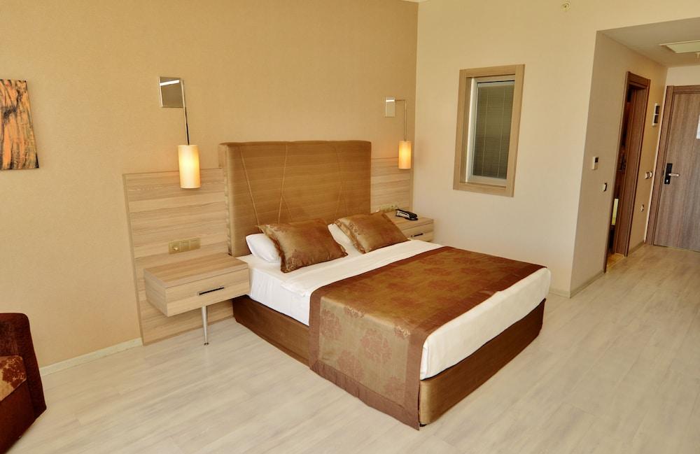 image 3 at Green Nature Diamond Hotel by Siteler Mah. Cumhuriyet Bulv. No:9 Marmaris Mugla 48700 Turkey
