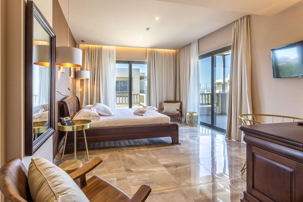 image 1 at Elysian Luxury Hotel & Spa by Synoikia Kordia Kalamata Peloponnese 24100 Greece