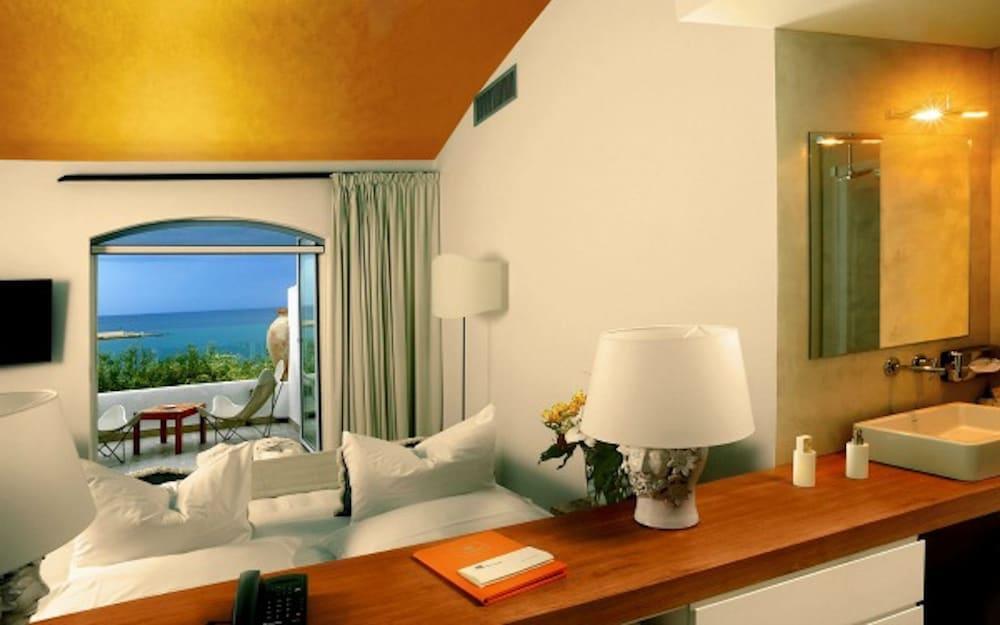 image 1 at Hotel Le Calette by Via Vincenzo Cavallaro, 12 Cefalù PA 90015 Italy