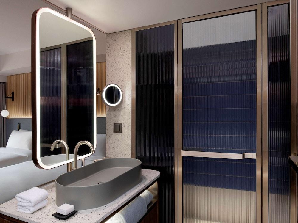 image 4 at Mondrian Seoul Itaewon by 23, Jangmun-ro, Yongsan-gu Seoul 04392 South Korea