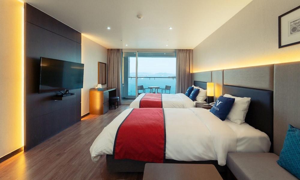 image 3 at Yeosu Venezia Hotel & Resort by 61-13, Odongdo-ro Yeosu Jeollanam-do 59723 South Korea