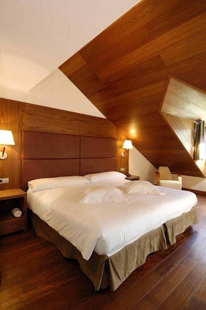 image 7 at Hotel Spa Riberies by Cami De Riberies S/N Llavorsi 25595 Spain
