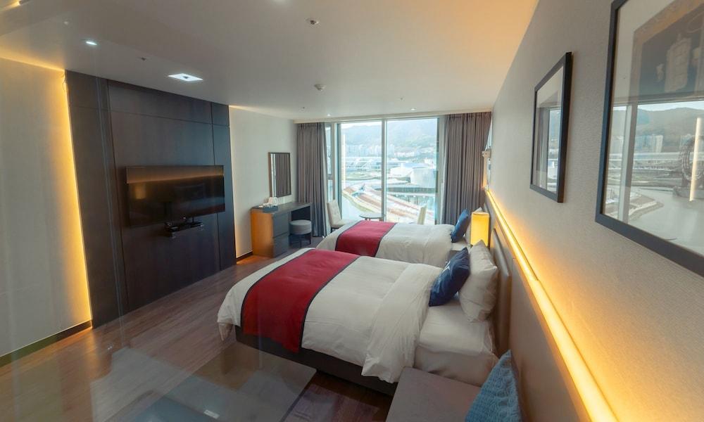 image 3 at Yeosu Venezia Hotel & Resort by 61-13, Odongdo-ro Yeosu Jeollanam-do 59723 South Korea