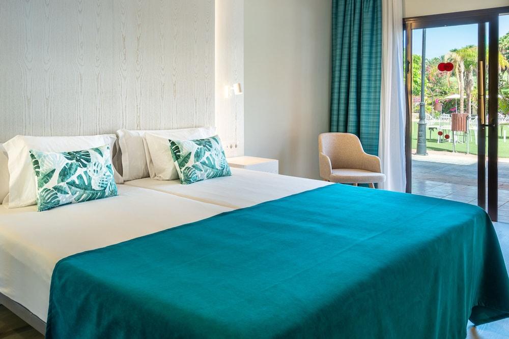 image 1 at Hotel Villa Mandi Golf Resort by Laderas del Espejo, 7 Arona Santa Cruz de Tenerife 38650 Spain