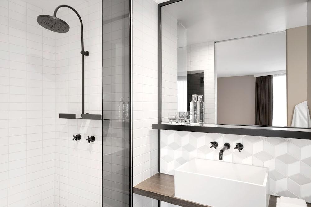 image 9 at Peppers Docklands by 679 Latrobe Street Docklands VIC Victoria 3008 Australia