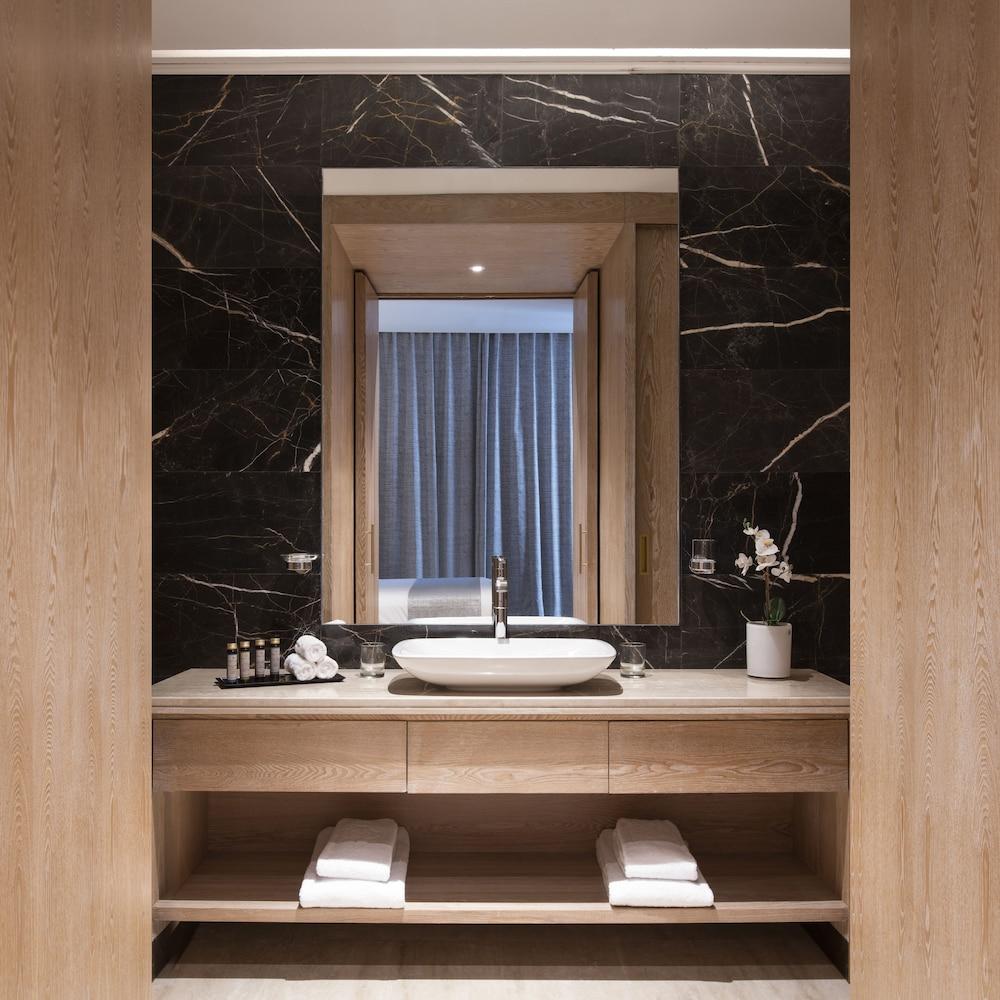 image 8 at The Bentley Luxury Hotel and Suites by Al Shams Street Building 14, Zone 63, Street 870 Doha Ad Dawhah 30110 Qatar
