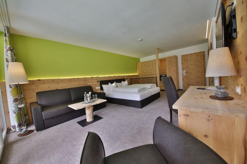 image 3 at Romantik Resort & SPA - Der Laterndl Hof by Haller 16 Nesselwaengle Tirol 6672 Austria