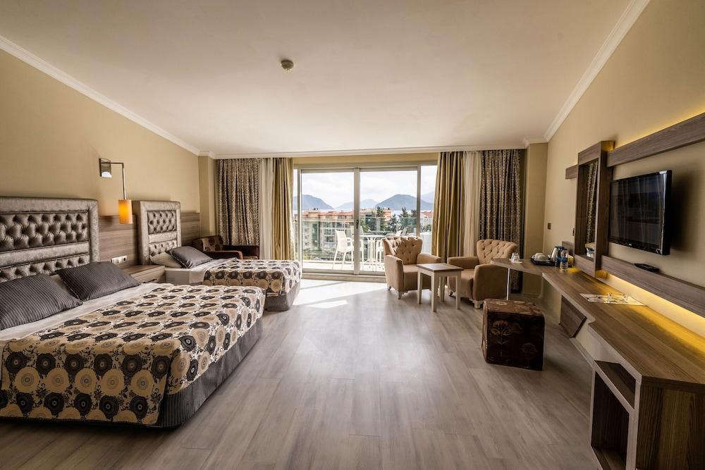 image 1 at Green Nature Diamond Hotel by Siteler Mah. Cumhuriyet Bulv. No:9 Marmaris Mugla 48700 Turkey