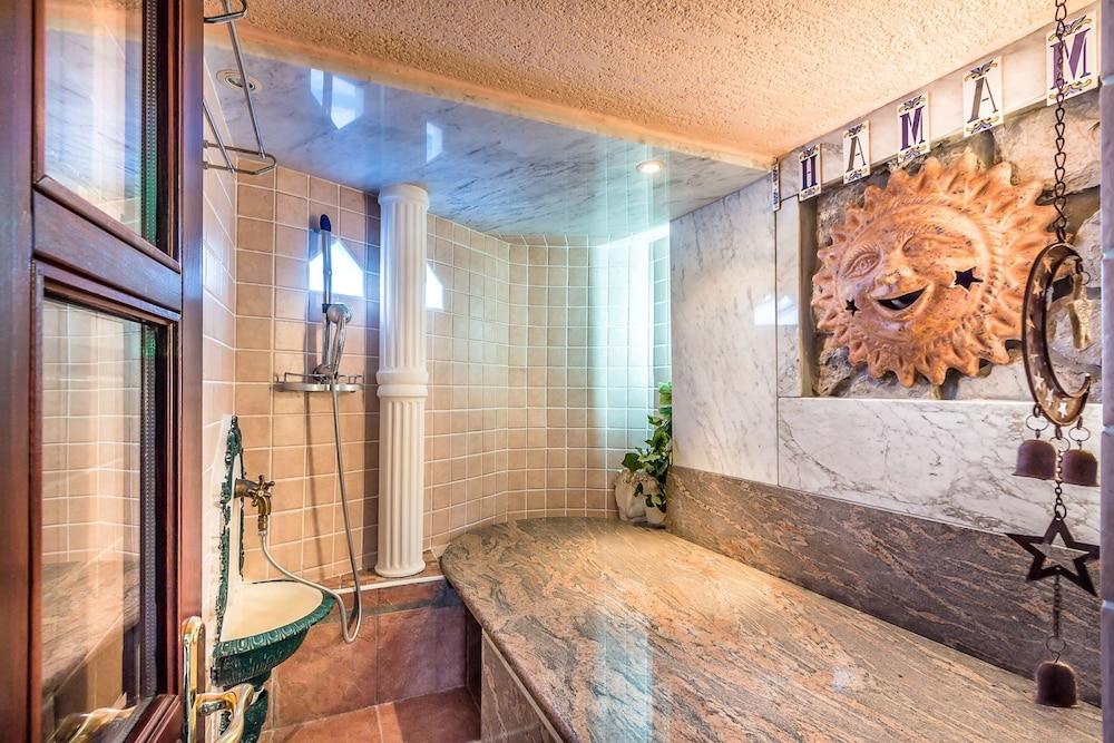 image 6 at Villa Roses Apartments & Wellness by 43. istarske divizije 8 Icici Opatija 51414 Croatia