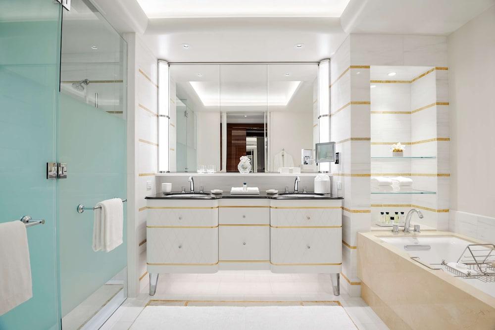 image 4 at Waldorf Astoria Beverly Hills by 9850 Wilshire Boulevard Beverly Hills CA California 90210 United States