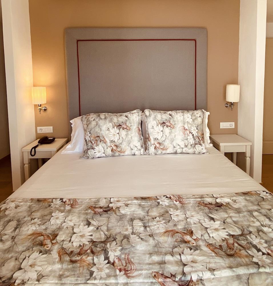 image 2 at Grand Hotel Cannigione by Monti Corru Cannigione Arzachena Olbia-Tempio 7021 Italy