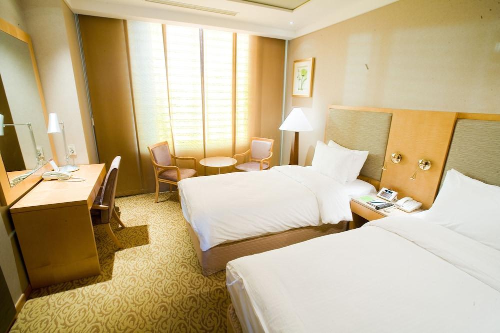 image 1 at Grand Hotel by 305, Dongdaegu-ro, Suseong-gu Daegu Daegu 706-010 South Korea