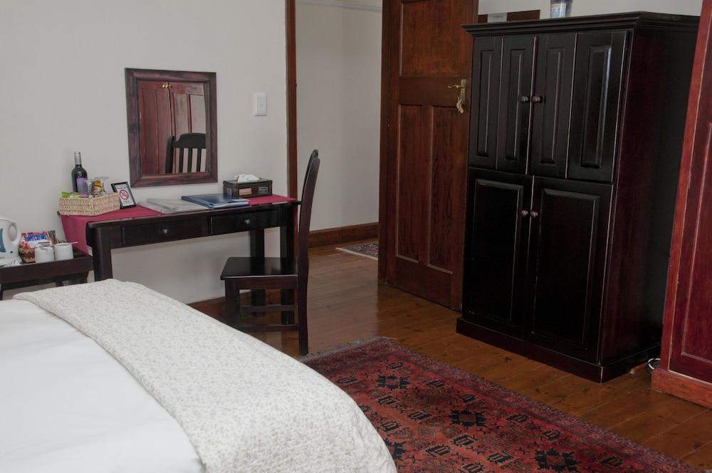 image 2 at Hide Away Guest House by 2 Keerom Street Knysna Western Cape 6570 South Africa