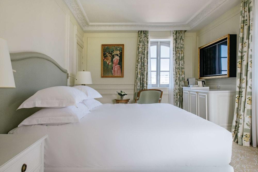 image 2 at Hôtel du Palais Biarritz, in The Unbound Collection by Hyatt by 1 Avenue de l'Impératrice Biarritz Pyrenees-Atlantiques 64200 France