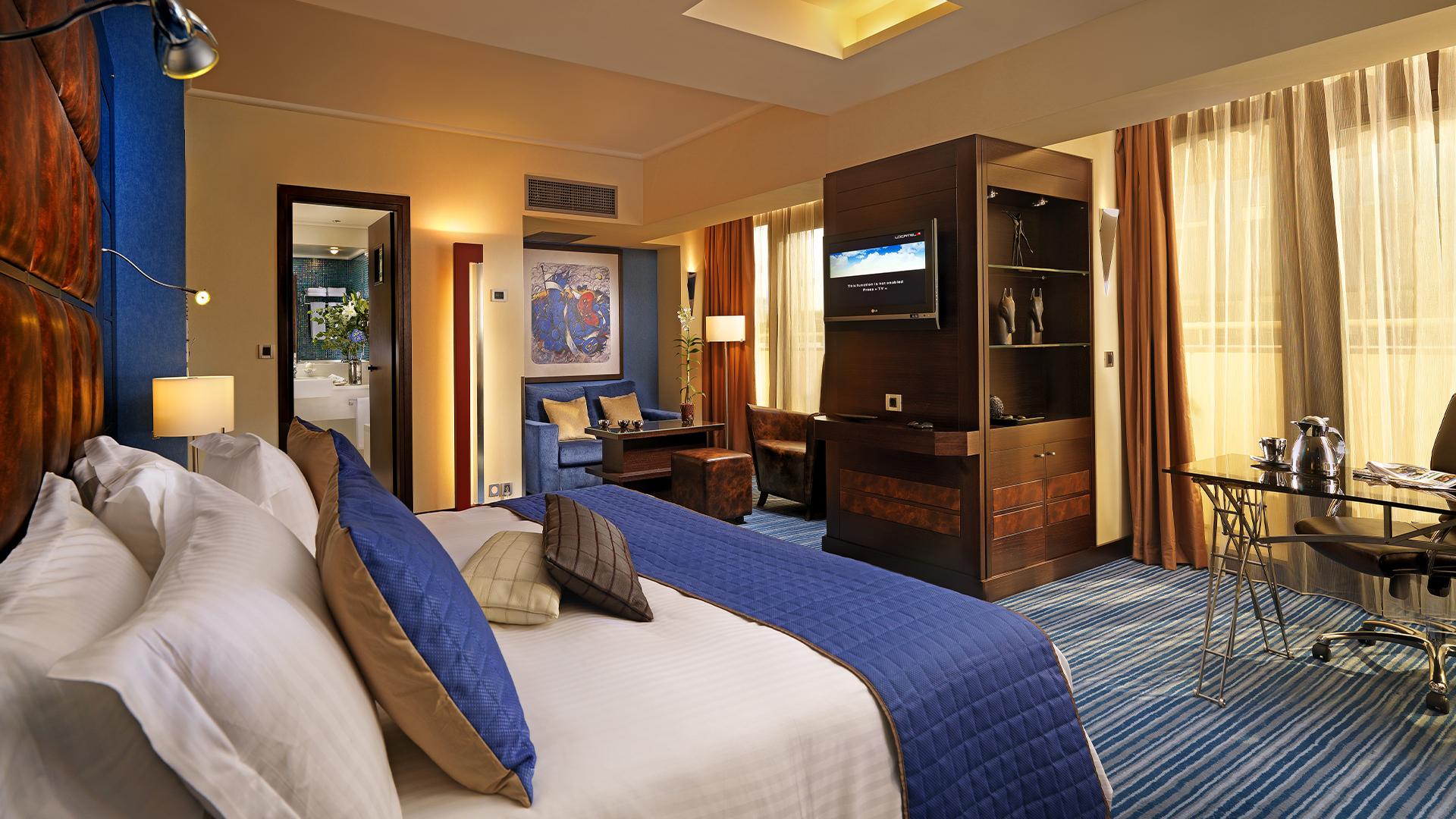 Athens City Centre Retreat with Rooftop Sundeck and Pool, Athens, Greece