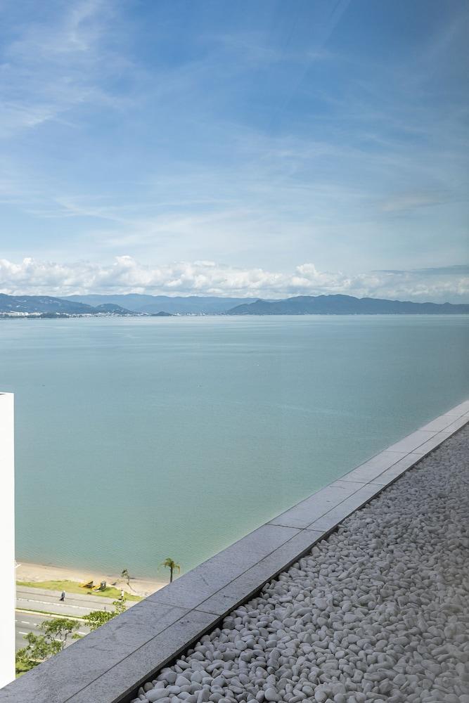 image 1 at LK Design Hotel by R. Bocaiúva 1755 Florianópolis SC 88015-530 Brazil