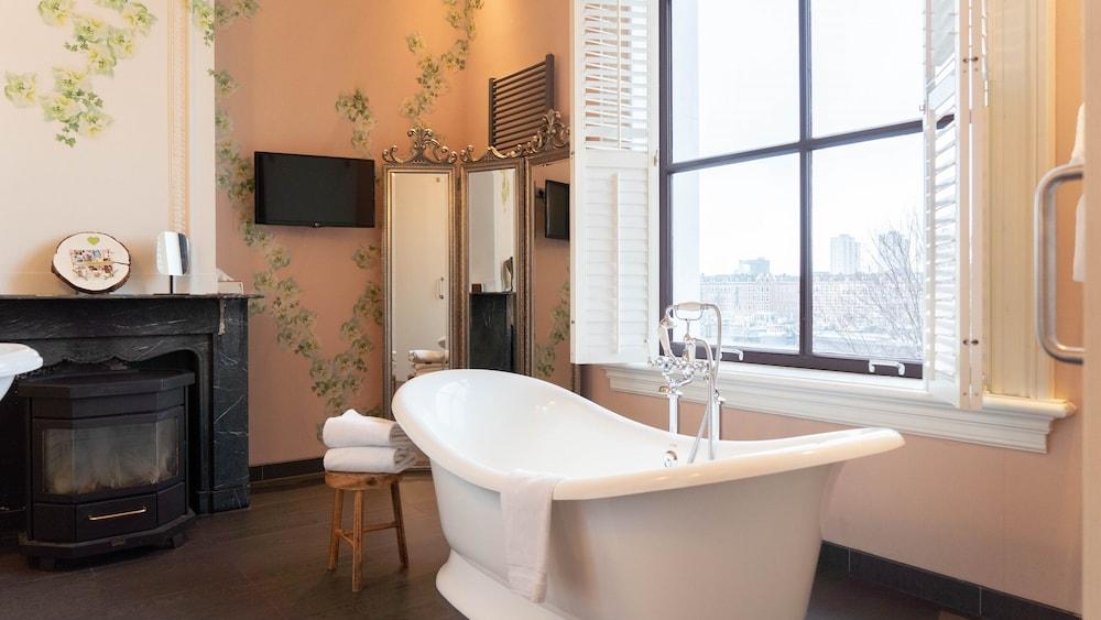 image 1 at Suite Hotel Pincoffs Rotterdam by Stieltjesstraat 34 Rotterdam 3071 JX Netherlands