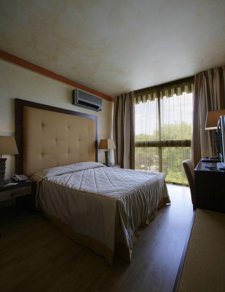 image 1 at Hotel Greif by Arco del Grecale, 25 Loc. Pineta Lignano Sabbiadoro UD 33054 Italy