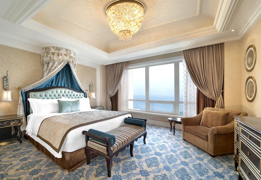 image 3 at The Castle Hotel, a Luxury Collection Hotel, Dalian by No. 600 Binhai West Road Shahekou District Dalian Liaoning 116001 China