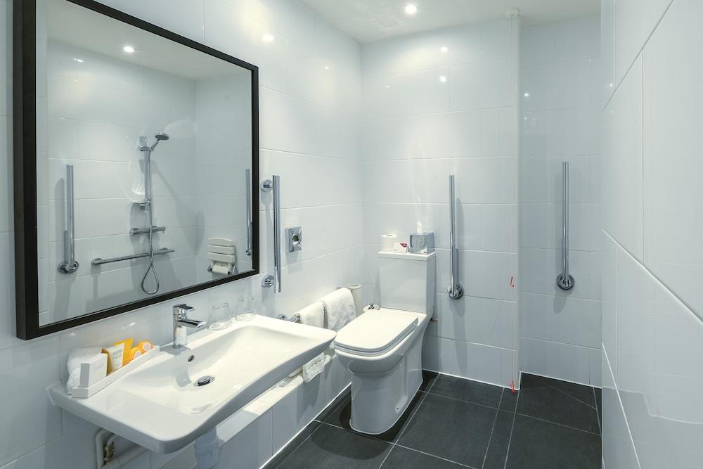 image 2 at Crowne Plaza Plymouth, an IHG Hotel by Armada Way Plymouth England PL1 2HJ United Kingdom