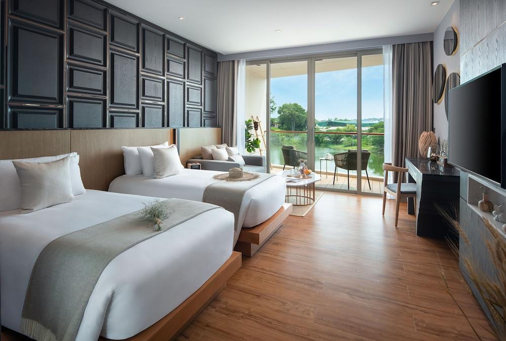 image 1 at Wyndham Grand Nai Harn Beach Phuket by 15/328 Moo.1 Soi Naya Nai Harn Beach, Muang Rawai Phuket 83130 Thailand