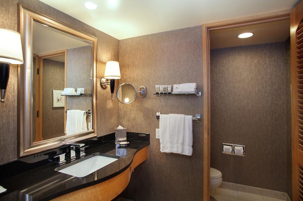 image 8 at Pan Pacific Vancouver by 999 Canada Pl Vancouver BC British Columbia V6C3B5 Canada