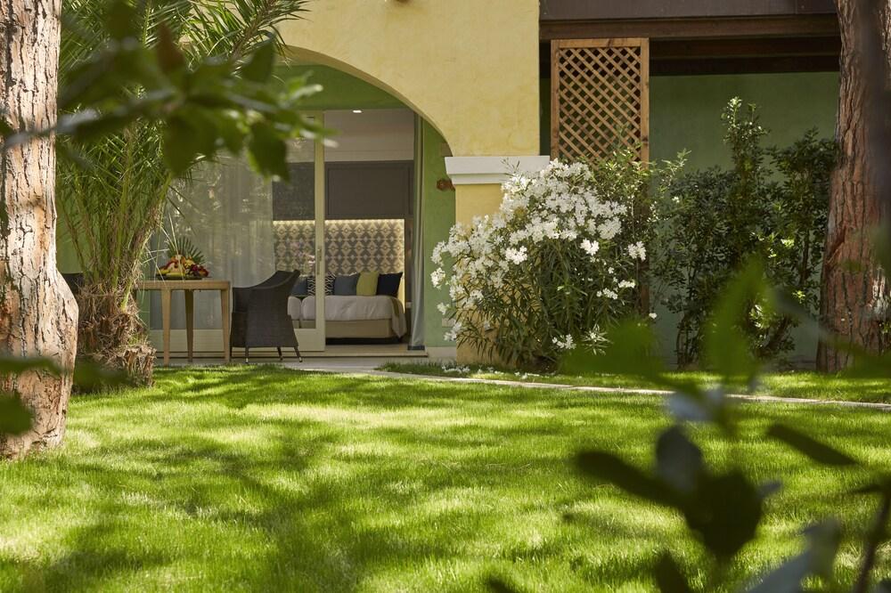 image 3 at Forte Village Resort – Hotel Pineta by S.S. 195 Km 39,600 Pula CA 9010 Italy