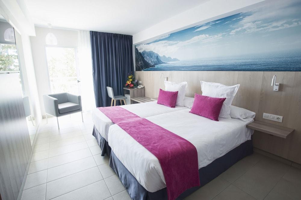 image 1 at LABRANDA Hotel Marieta - Adults Only by Avda de Italia, 11 Playa del Ingles San Bartolome de Tirajana Gran Canaria 35100 Spain