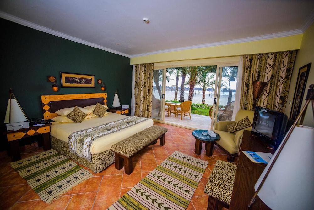 image 1 at Carols Beau Rivage Hotel by El-Obayed Bay Marsa Matruh Egypt