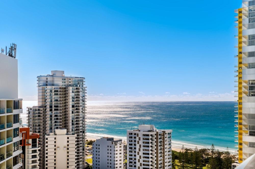 image 3 at Peppers Broadbeach by 21 Elizabeth Ave Broadbeach QLD Queensland 4218 Australia