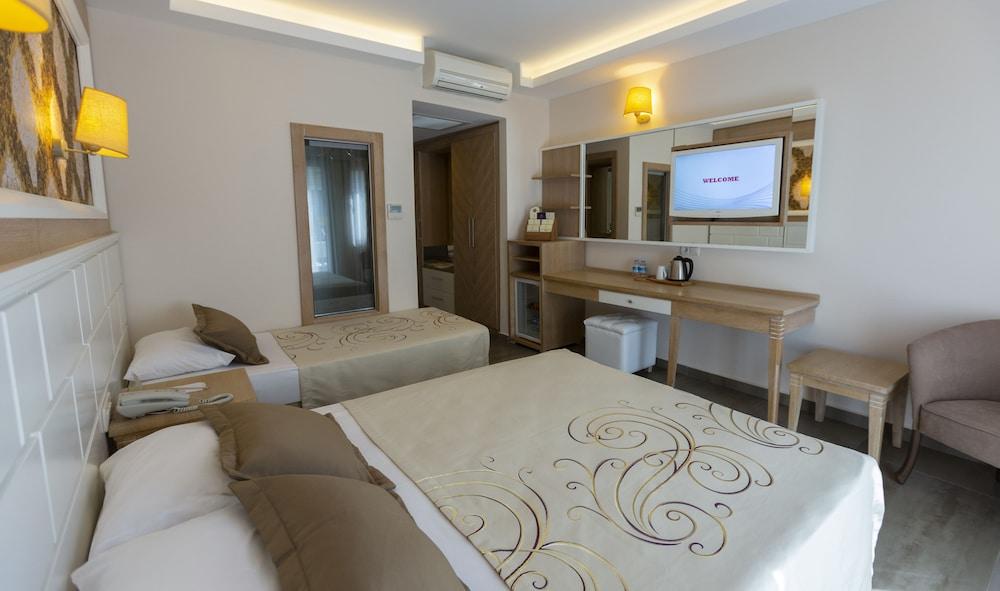 image 1 at Club Hotel Phaselis Rose - All Inclusive by Tekirova Mah Tekirova Cad No 17 Kemer Antalya 7995 Turkey