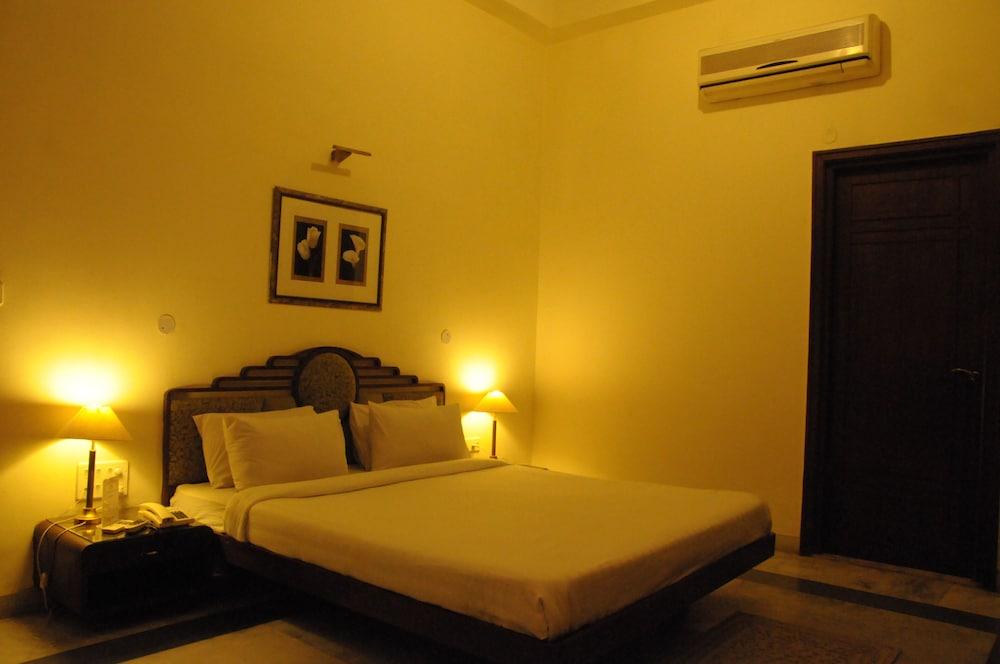 image 1 at Hotel The Merwara Palace by Bhagchand ki Kothi Daulat Bagh Near Ana Sagar Lake Ajmer RJ 305001 India