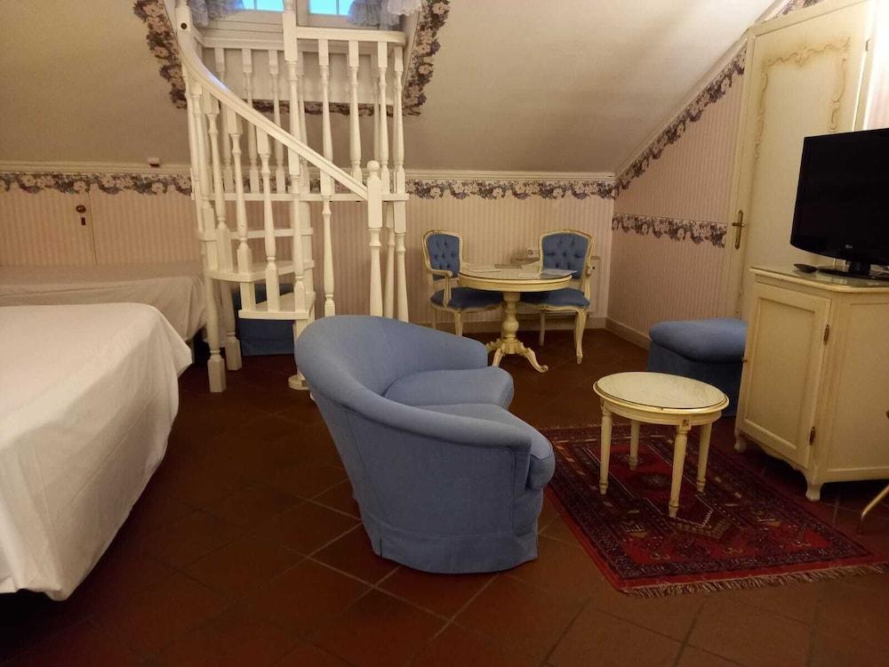 image 3 at Hotel Duchessa Isabella& SPA by Via Palestro 70 Ferrara 44100 Italy