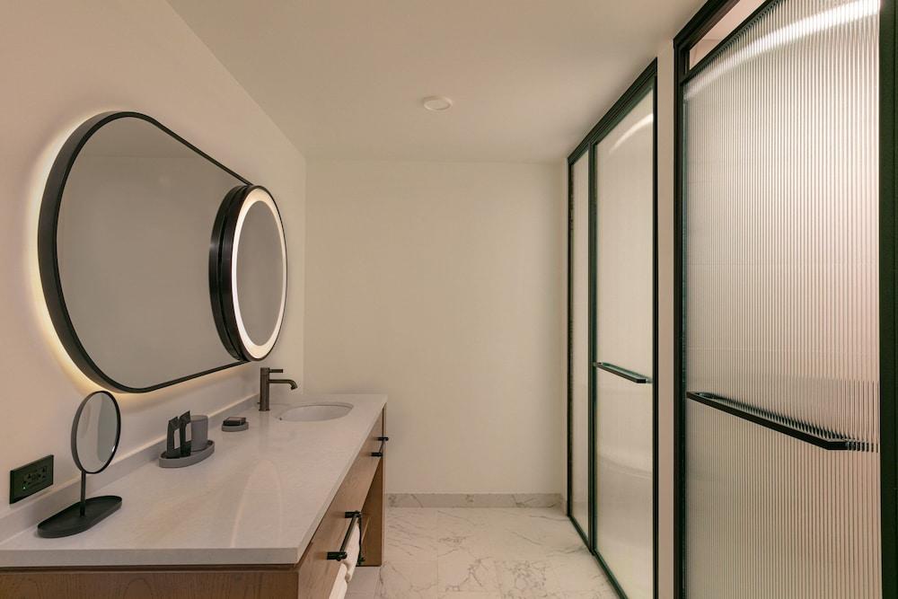 image 8 at W Nashville by 300 12th Avenue South Nashville TN Tennessee 37203 United States