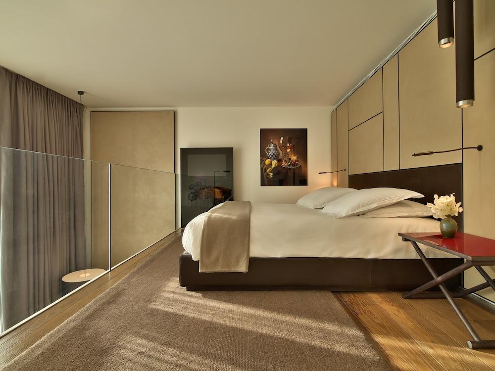 image 2 at Conservatorium Hotel by Paulus Potterstraat 50 Amsterdam 1071 DB Netherlands