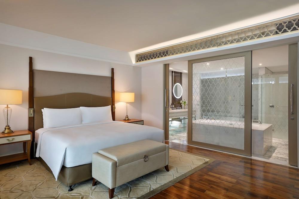 image 3 at Waldorf Astoria Dubai Palm Jumeirah by Crescent Road, The Palm Jumeirah Dubai 24988 United Arab Emirates