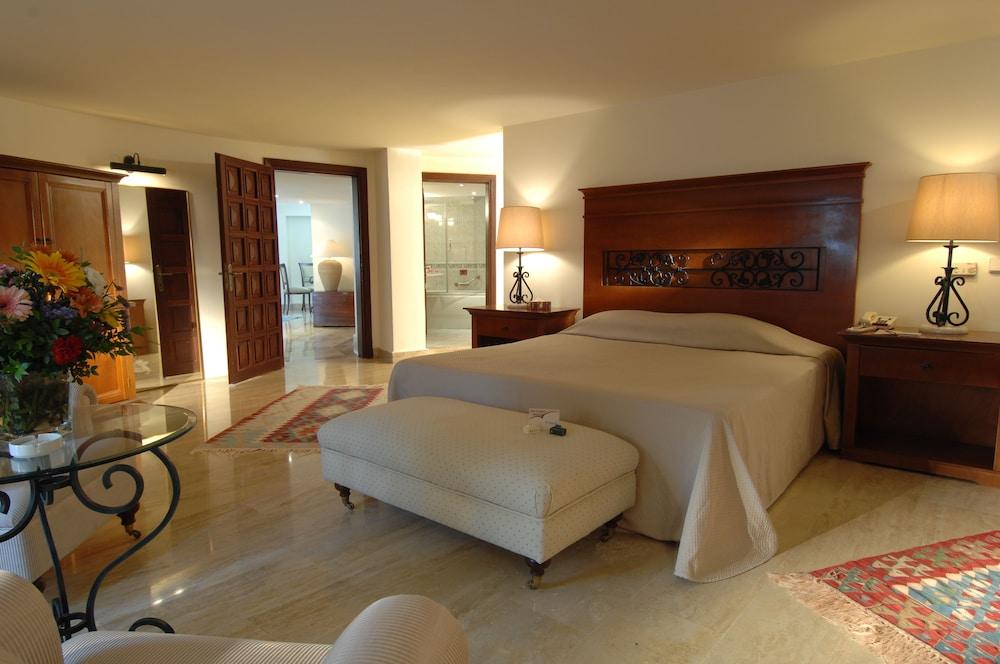 image 1 at Marti Resort Hotel by Kumluorencik Mevkii Icmeler Marmaris Mugla 48720 Turkey