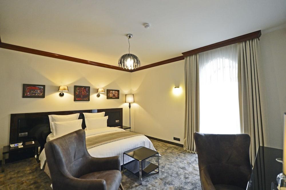 image 1 at Ambassadori Hotel Tbilisi by 17 Shavteli Street Tbilisi 0105 Georgia