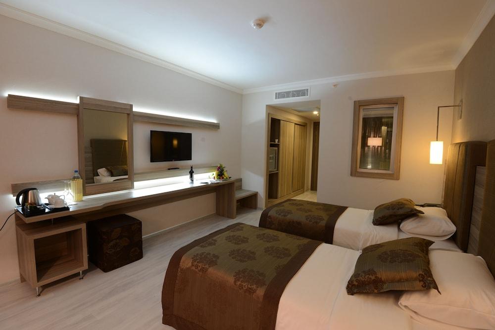 image 2 at Green Nature Diamond Hotel by Siteler Mah. Cumhuriyet Bulv. No:9 Marmaris Mugla 48700 Turkey