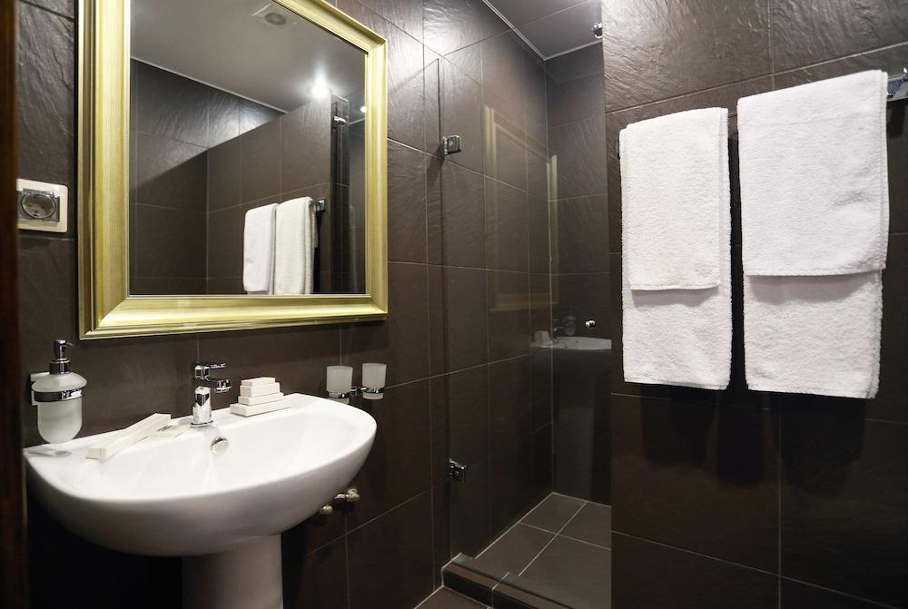 image 6 at Garden Spa Hotel by Universitetskaya, 52 Cheboksary 428034 Russia