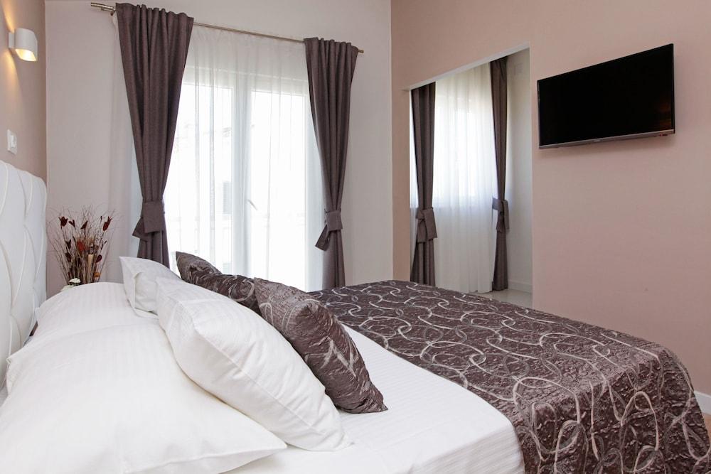 image 1 at Hotel Villa Telenta by Ulica 1 br. 55 Vela Luka 20270 Croatia