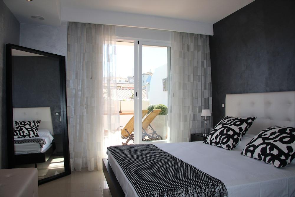 image 2 at Apartamentos Cortijo del Mar Resort by Urb. Cortijo Del Mar, CN340, KM 168 Salida C. C. Diana,Calle Alqueria 1 Estepona Malaga 29680 Spain
