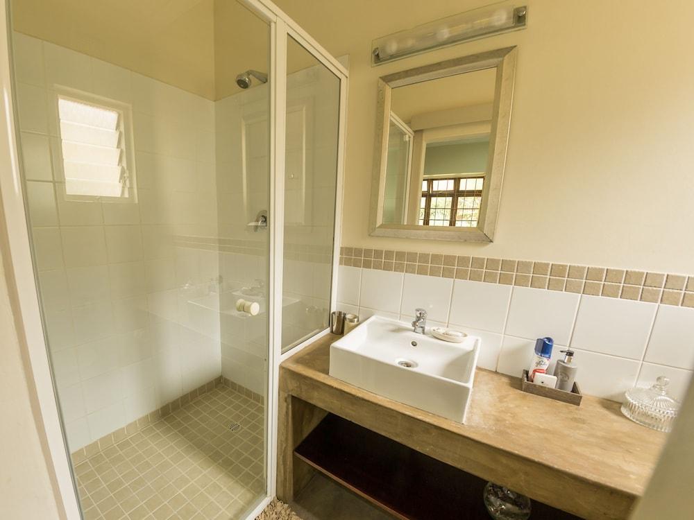 image 10 at Mackaya Bella Guest House by 137 Penzance Road Glenwood Durban KwaZulu-Natal 4001 South Africa