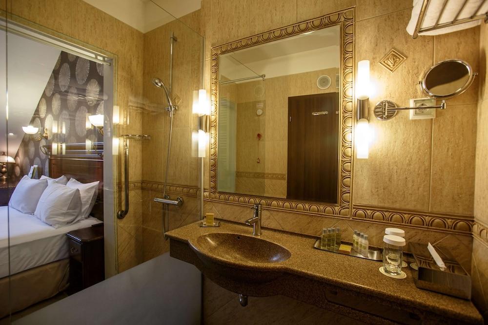 image 6 at DoubleTree by Hilton Hotel Sighisoara - Cavaler by Strada Consiliul Europei 6 Sighisoara 545400 Romania