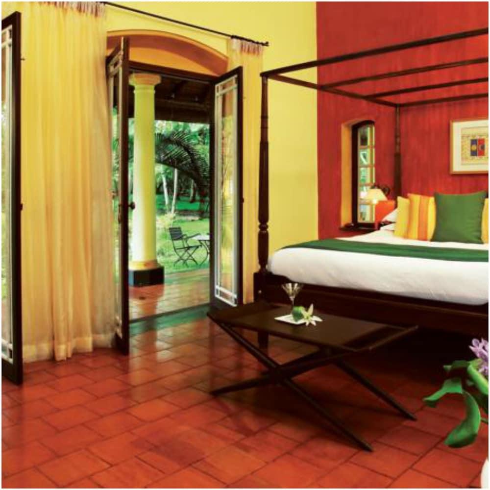 image 1 at Taj Kumarakom Resort & Spa, Kerala by 1/404 Kamarakom Kottayam Kottayam Kerala 686 563 India