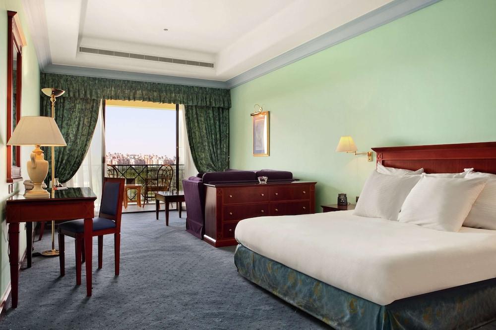 image 1 at Hilton Pyramids Golf by Dreamland El Wahat Road,6th of October 6th of October City 2500 Egypt