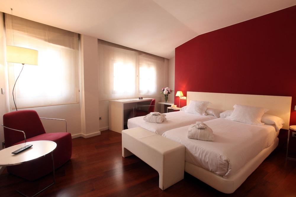 image 1 at Hotel Gran Claustre Restaurant & Spa by Carrer del Cup, 2 Altafulla 43893 Spain