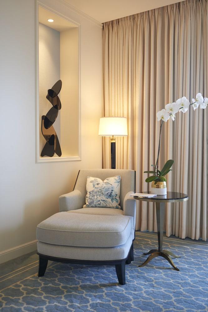 image 3 at Waldorf Astoria Beverly Hills by 9850 Wilshire Boulevard Beverly Hills CA California 90210 United States